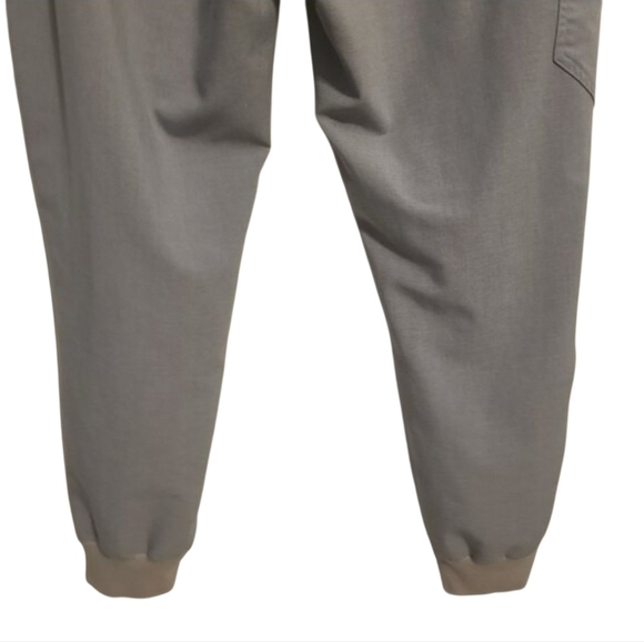 FIGS Tech Collection | Women's Gray Zamora Scrubs Jogger Pants (Size XL) - Picture 13 of 14